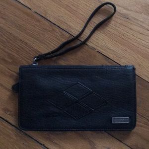 Roxy wristlet